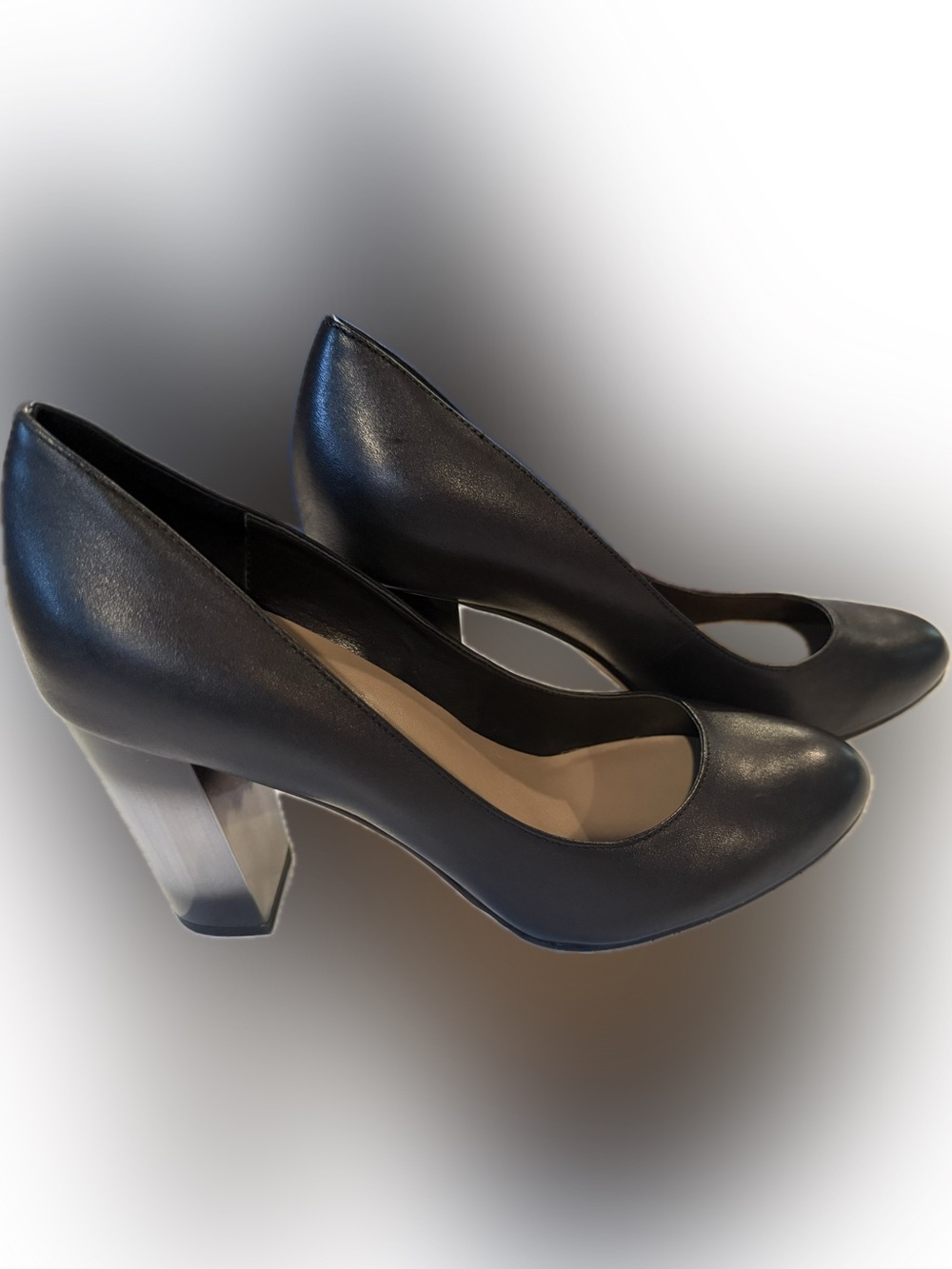Donald J Pliner Bonita Pumps in Black Leather w/ Faux Horn Block Heel Size 9